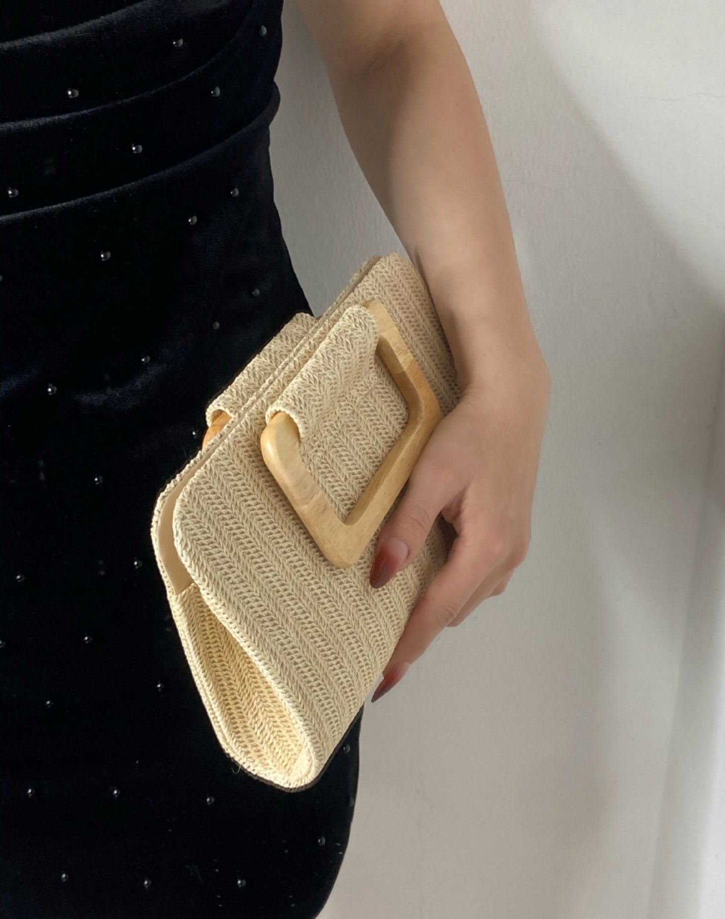 Handmade Crochet Clutch with Wooden Handle – Elegant Cream Purse