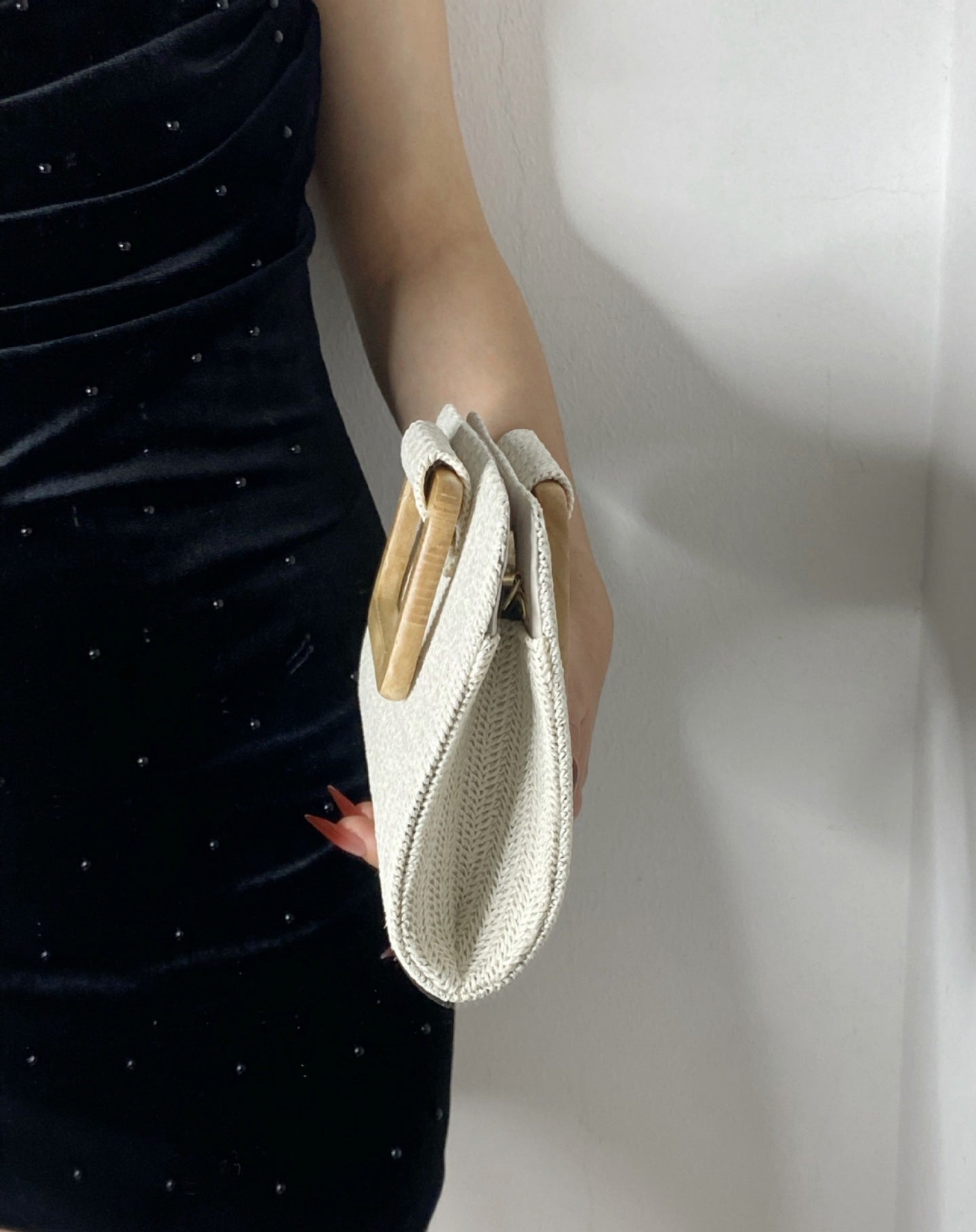 Handmade Crochet Clutch with Wooden Handle – Elegant Cream Purse
