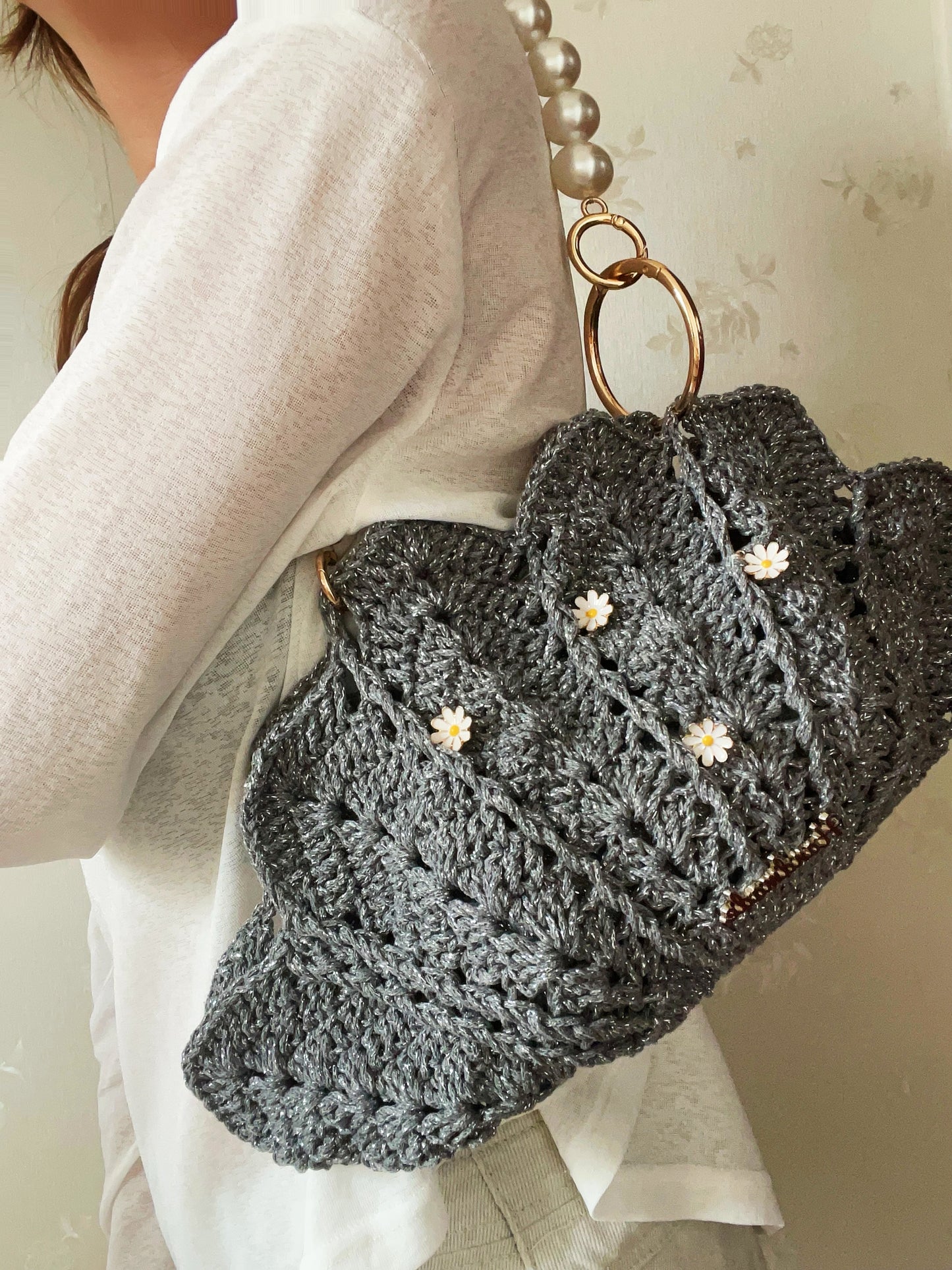 Handmade Crochet Shell Bag – Silver Hollow Cotton | 35cm Wide | Pearl Chain | Floral Embellishments