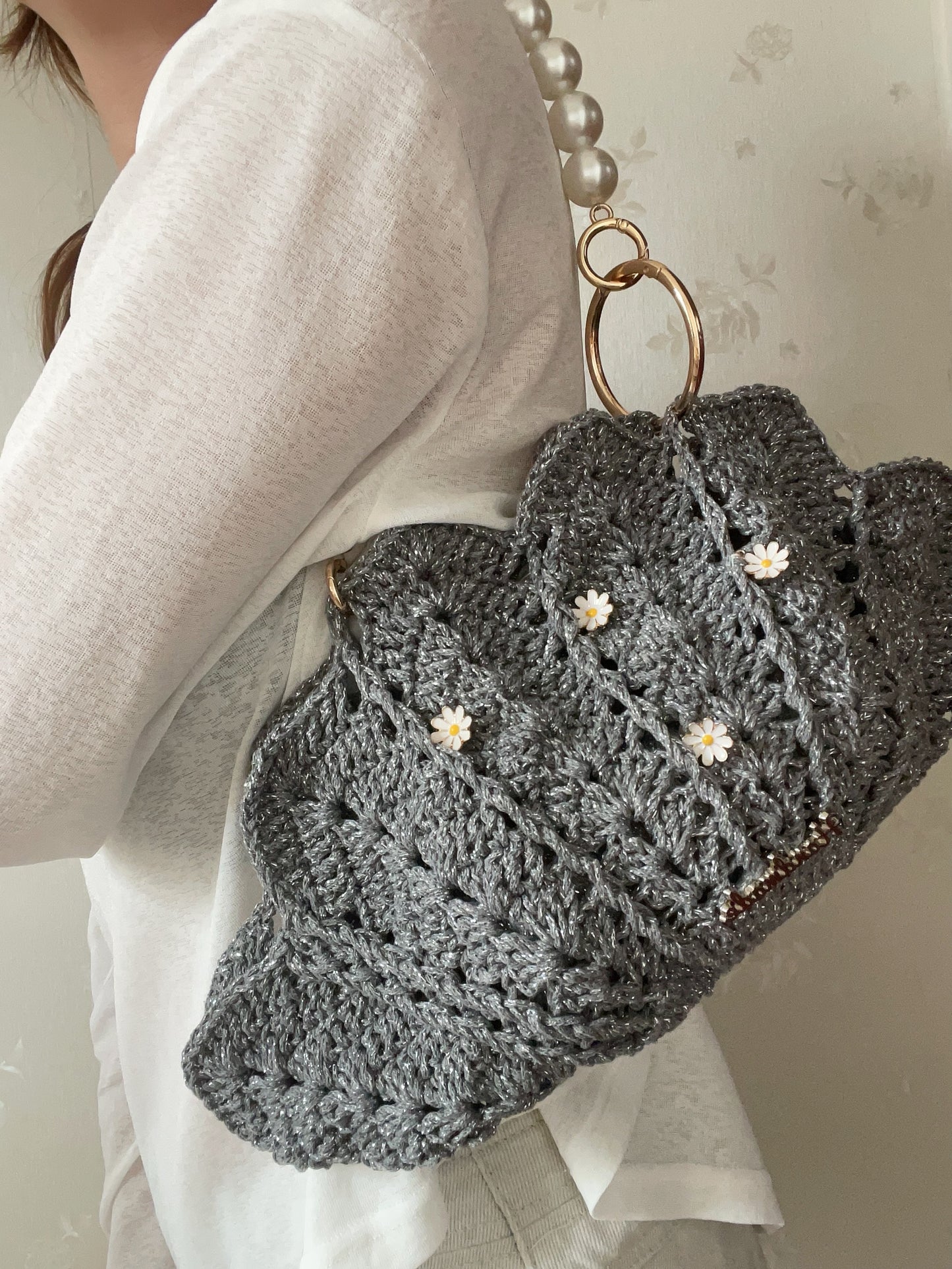 Handmade Crochet Shell Bag – Silver Hollow Cotton | 35cm Wide | Pearl Chain | Floral Embellishments