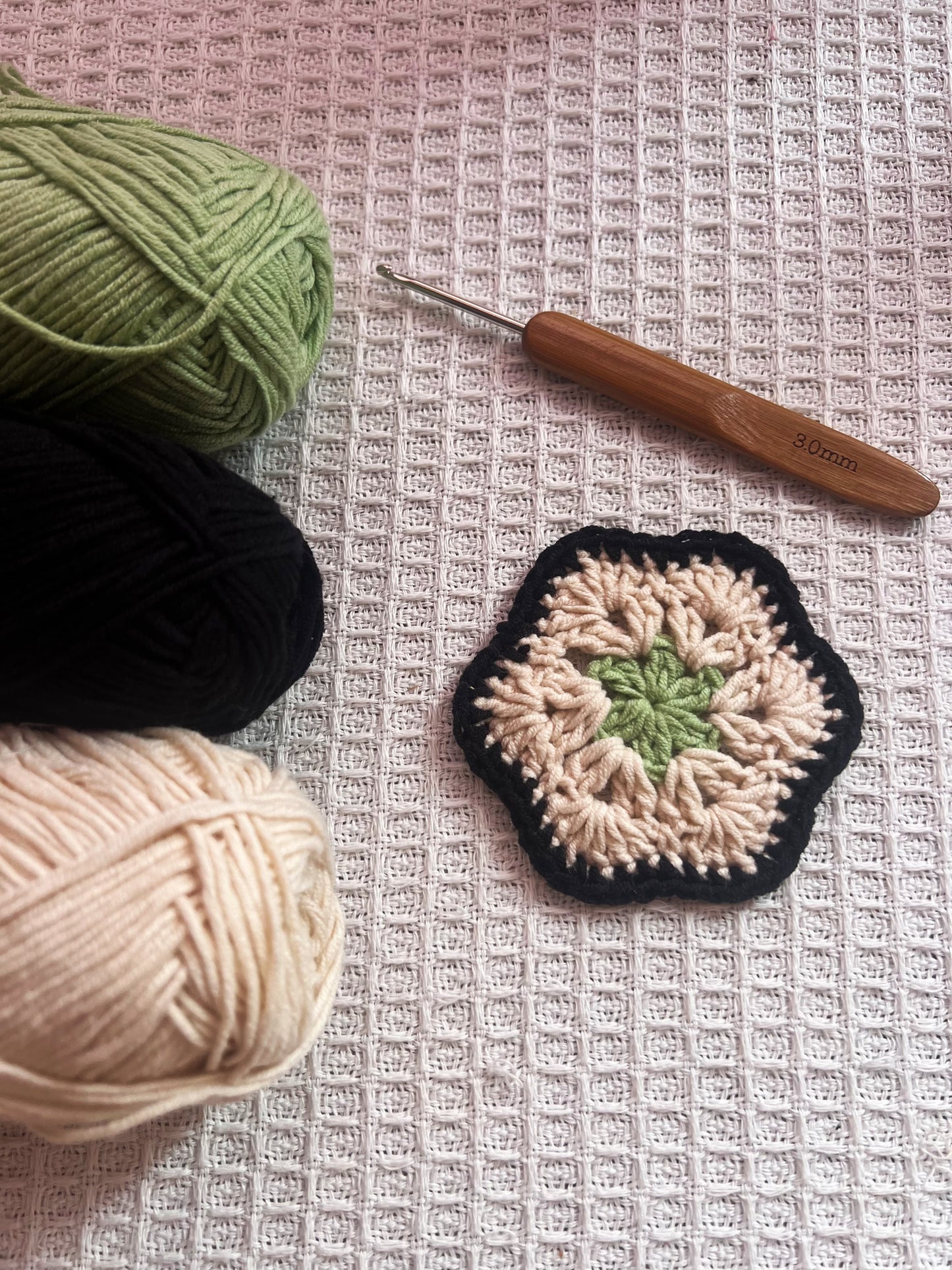 Free Granny Square Pattern + Video Tutorial for Beginners