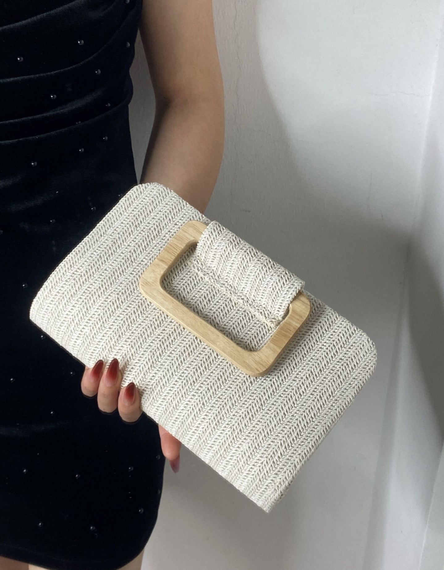 Handmade Crochet Clutch with Wooden Handle – Elegant Cream Purse
