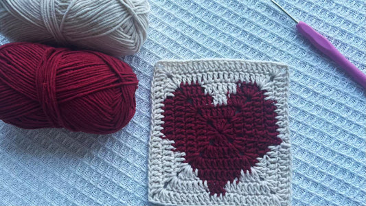 Free Pattern--Heart Granny Square pattern